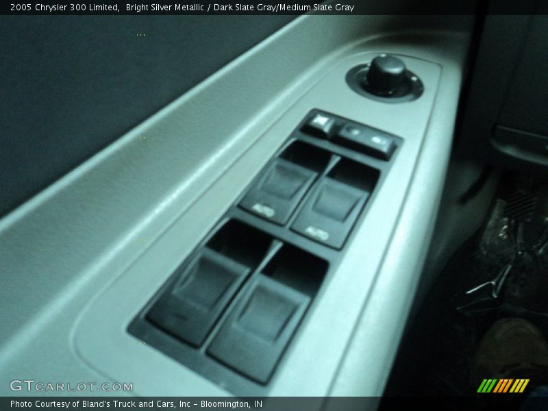 Bright Silver Metallic / Dark Slate Gray/Medium Slate Gray 2005 Chrysler 300 Limited