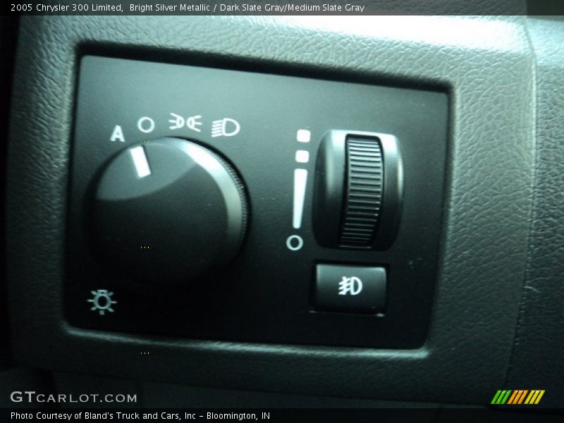 Bright Silver Metallic / Dark Slate Gray/Medium Slate Gray 2005 Chrysler 300 Limited