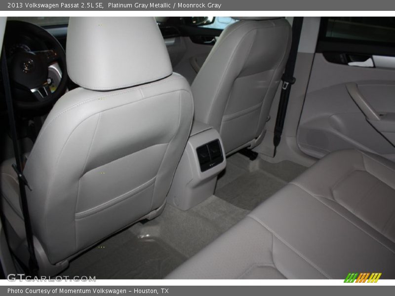 Platinum Gray Metallic / Moonrock Gray 2013 Volkswagen Passat 2.5L SE