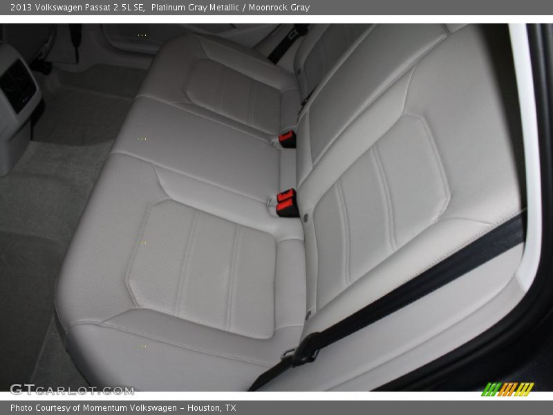 Platinum Gray Metallic / Moonrock Gray 2013 Volkswagen Passat 2.5L SE