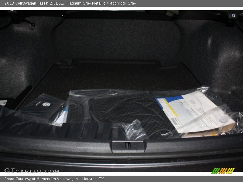 Platinum Gray Metallic / Moonrock Gray 2013 Volkswagen Passat 2.5L SE