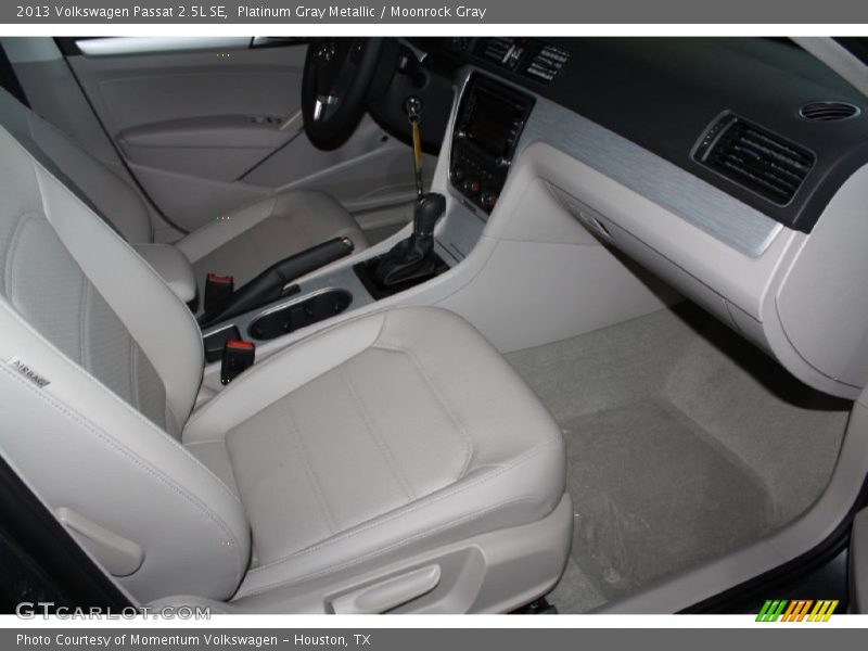 Platinum Gray Metallic / Moonrock Gray 2013 Volkswagen Passat 2.5L SE