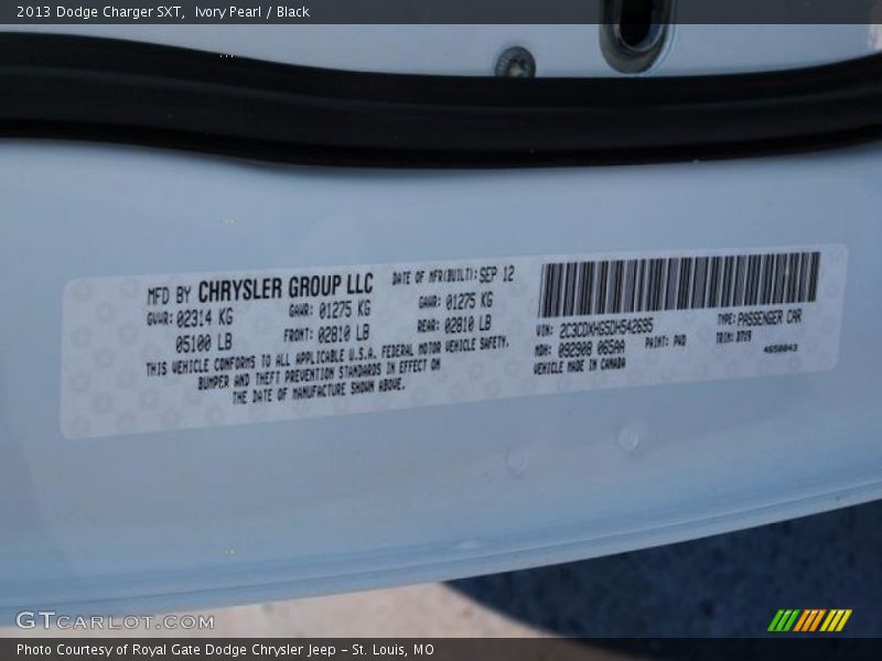 Ivory Pearl / Black 2013 Dodge Charger SXT