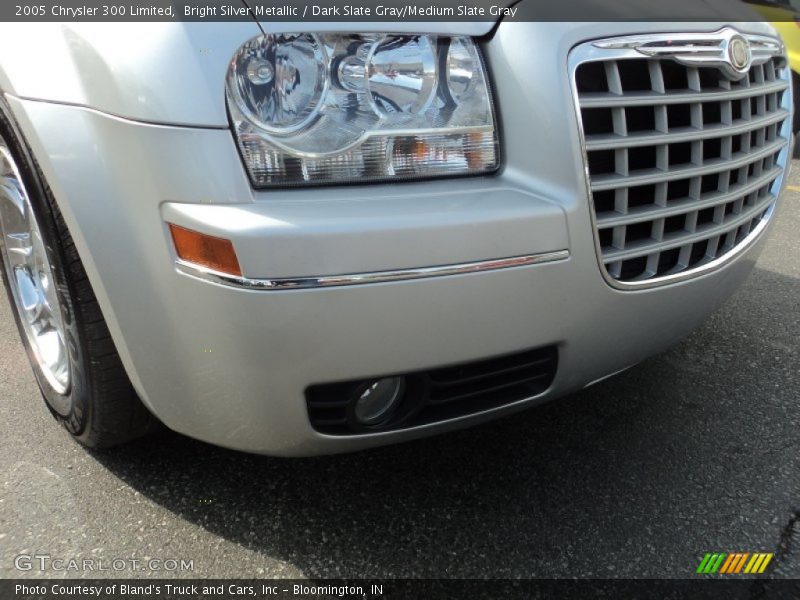 Bright Silver Metallic / Dark Slate Gray/Medium Slate Gray 2005 Chrysler 300 Limited