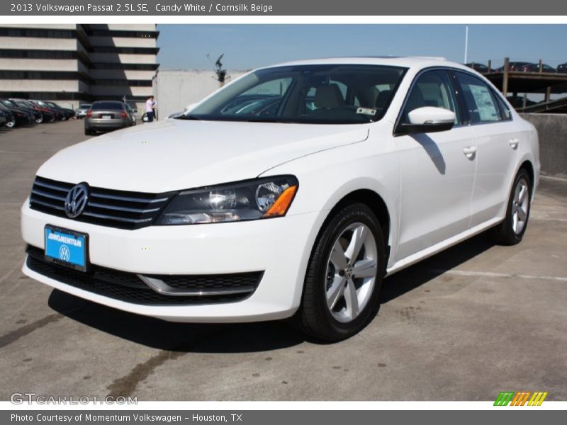 Candy White / Cornsilk Beige 2013 Volkswagen Passat 2.5L SE