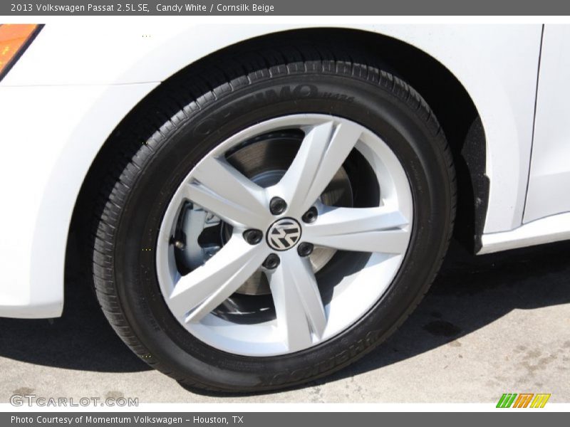 Candy White / Cornsilk Beige 2013 Volkswagen Passat 2.5L SE