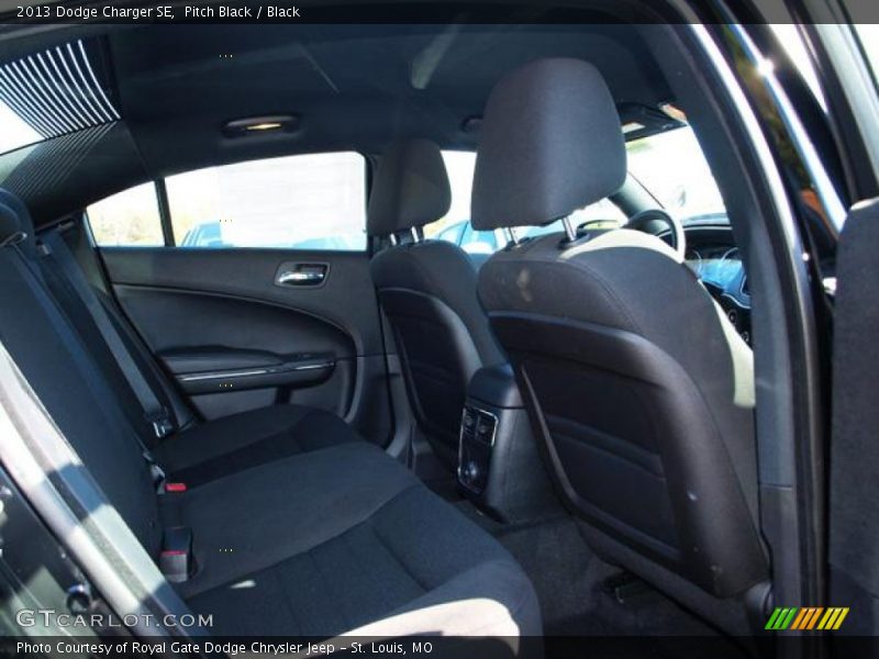 Pitch Black / Black 2013 Dodge Charger SE