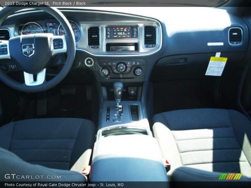 Pitch Black / Black 2013 Dodge Charger SE