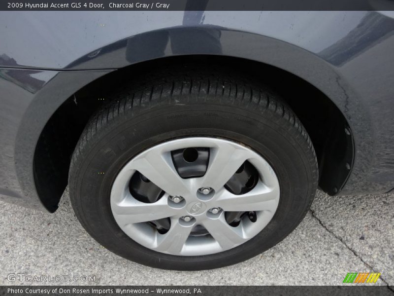 Charcoal Gray / Gray 2009 Hyundai Accent GLS 4 Door