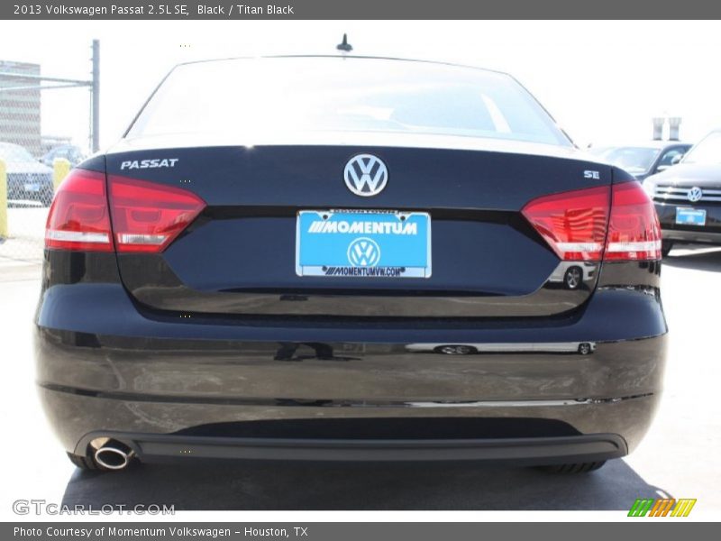 Black / Titan Black 2013 Volkswagen Passat 2.5L SE