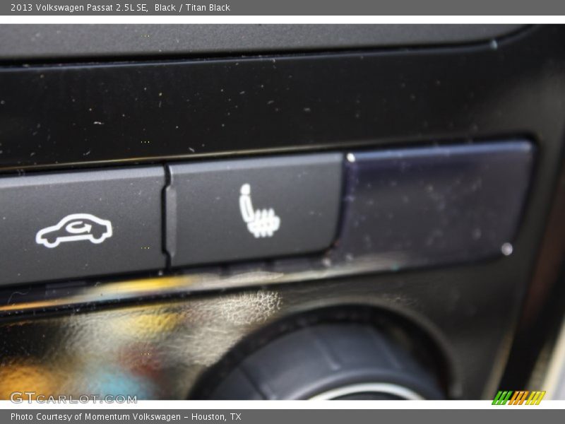 Black / Titan Black 2013 Volkswagen Passat 2.5L SE