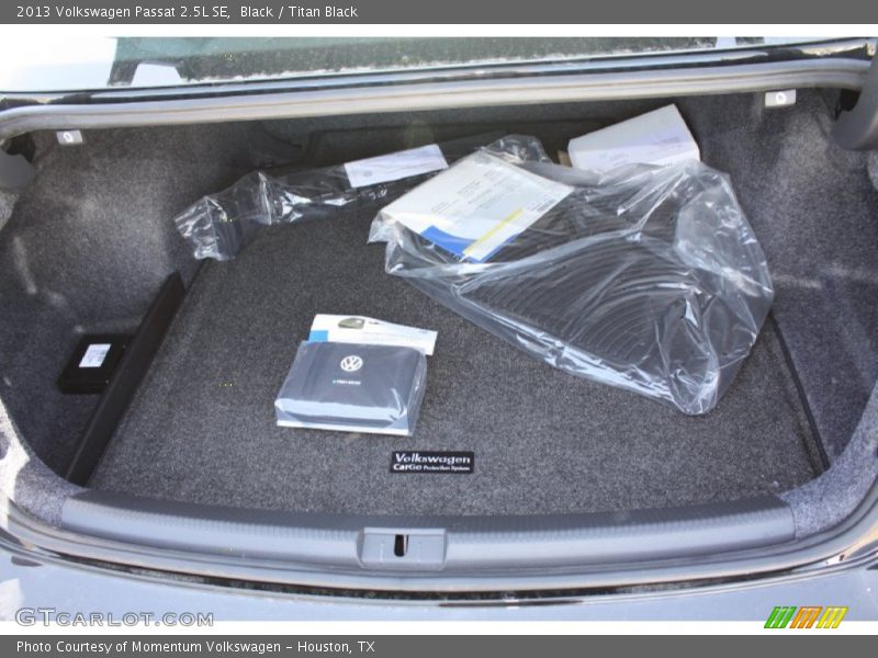 Black / Titan Black 2013 Volkswagen Passat 2.5L SE