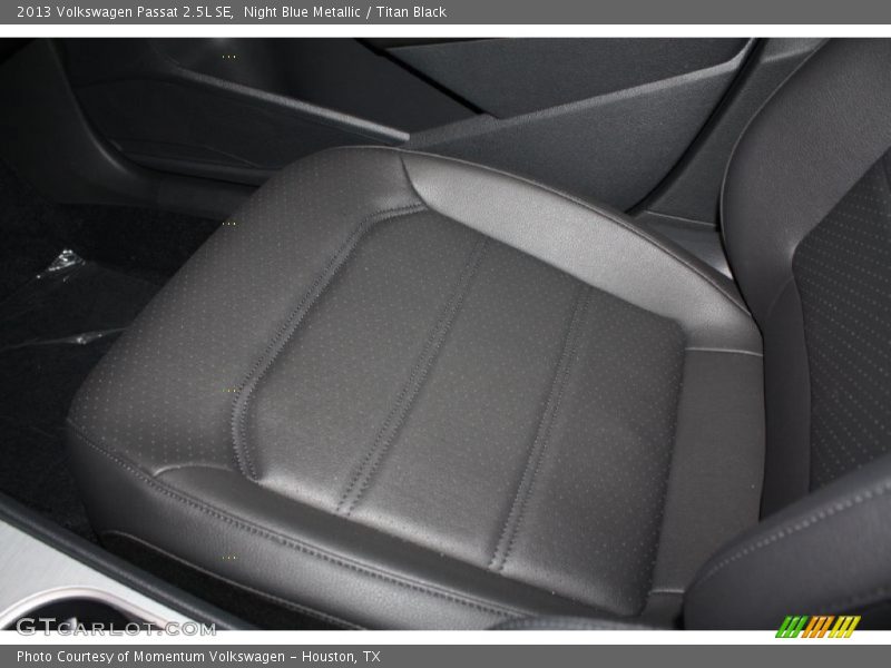 Night Blue Metallic / Titan Black 2013 Volkswagen Passat 2.5L SE