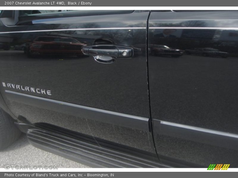 Black / Ebony 2007 Chevrolet Avalanche LT 4WD
