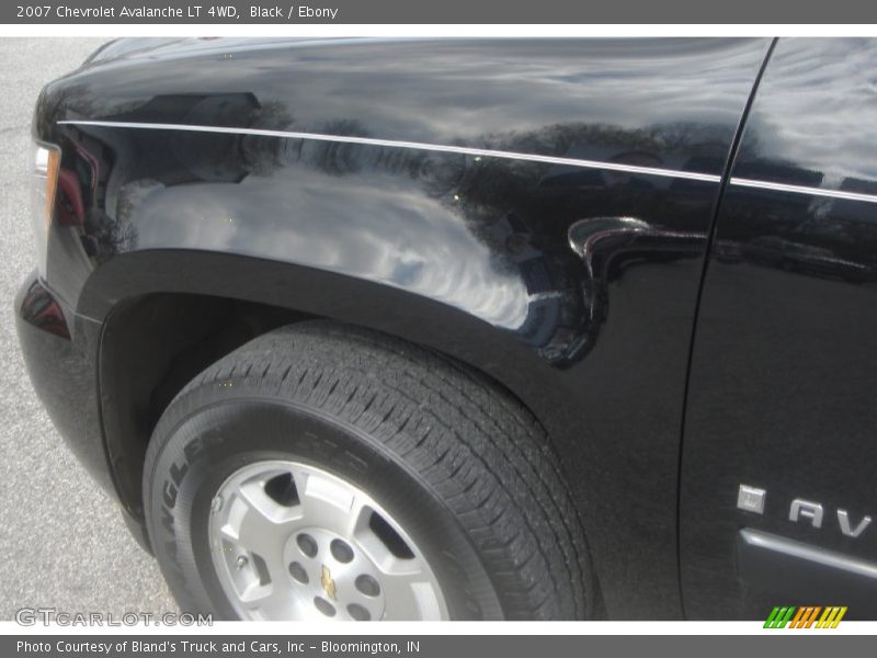 Black / Ebony 2007 Chevrolet Avalanche LT 4WD