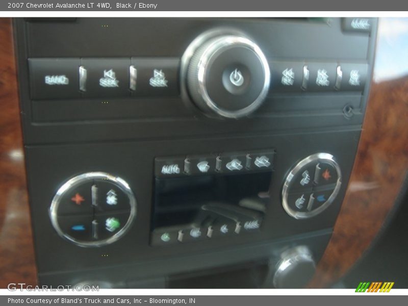 Black / Ebony 2007 Chevrolet Avalanche LT 4WD
