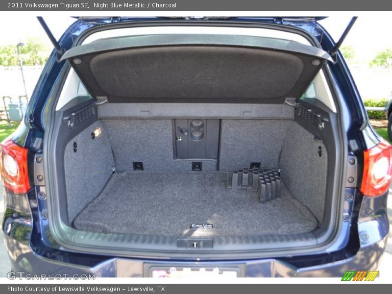 Night Blue Metallic / Charcoal 2011 Volkswagen Tiguan SE
