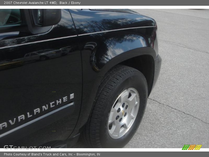 Black / Ebony 2007 Chevrolet Avalanche LT 4WD