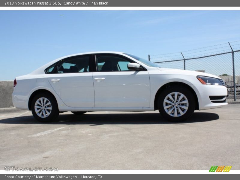 Candy White / Titan Black 2013 Volkswagen Passat 2.5L S