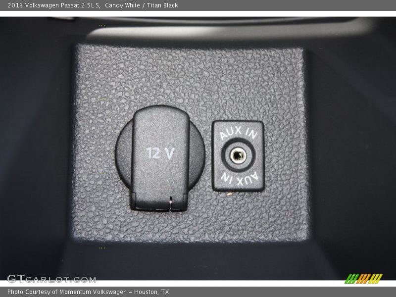 Candy White / Titan Black 2013 Volkswagen Passat 2.5L S