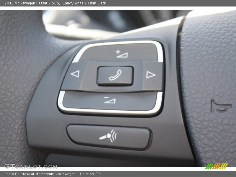 Candy White / Titan Black 2013 Volkswagen Passat 2.5L S