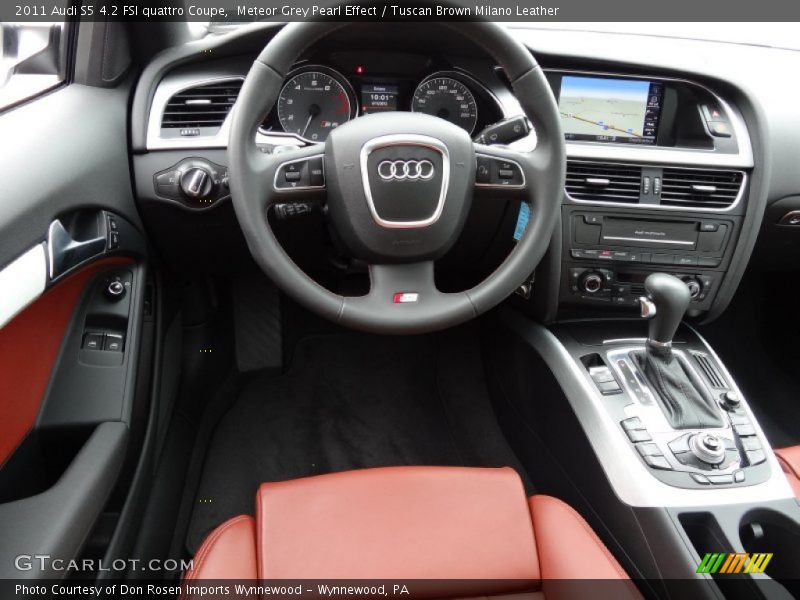Dashboard of 2011 S5 4.2 FSI quattro Coupe