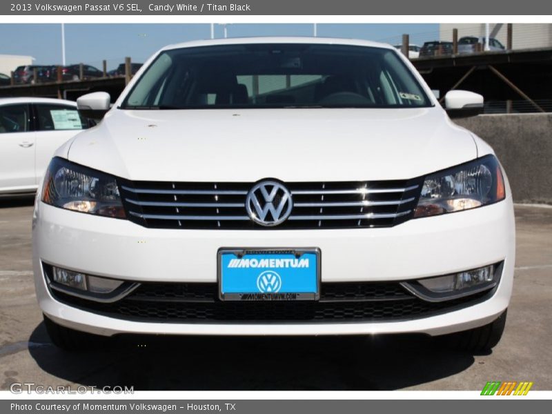 Candy White / Titan Black 2013 Volkswagen Passat V6 SEL