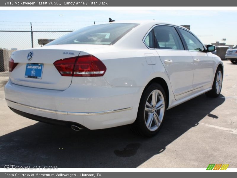 Candy White / Titan Black 2013 Volkswagen Passat V6 SEL