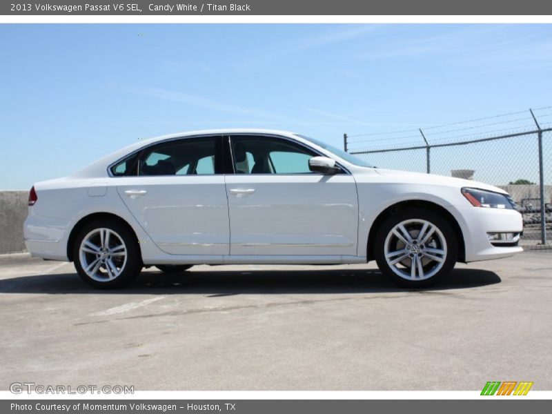 Candy White / Titan Black 2013 Volkswagen Passat V6 SEL