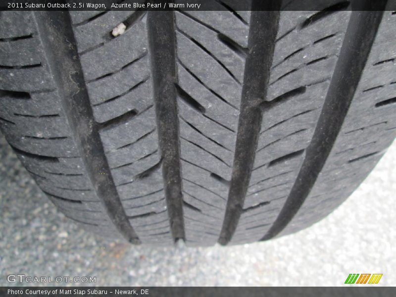 Azurite Blue Pearl / Warm Ivory 2011 Subaru Outback 2.5i Wagon