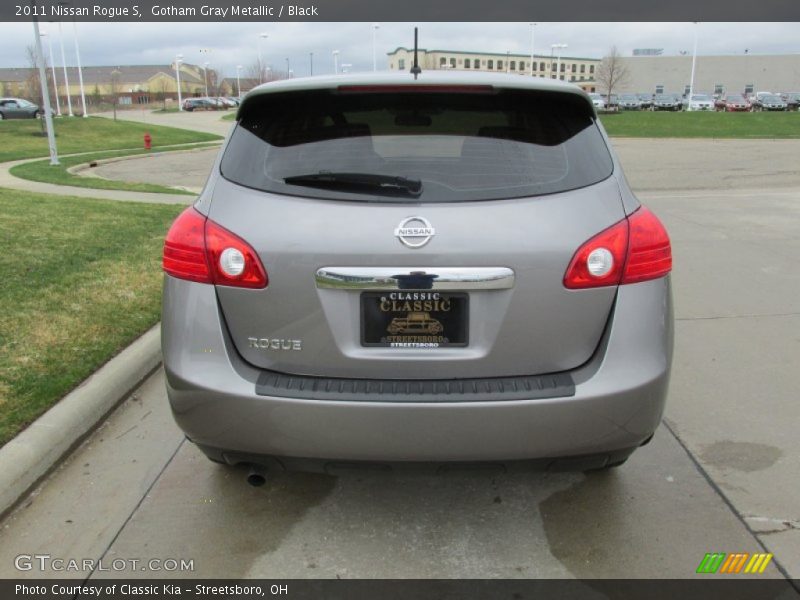 Gotham Gray Metallic / Black 2011 Nissan Rogue S