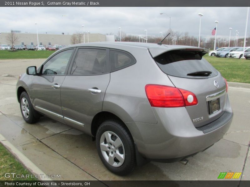 Gotham Gray Metallic / Black 2011 Nissan Rogue S