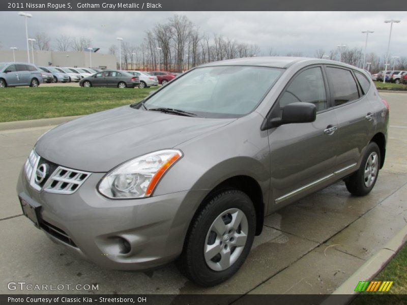Gotham Gray Metallic / Black 2011 Nissan Rogue S