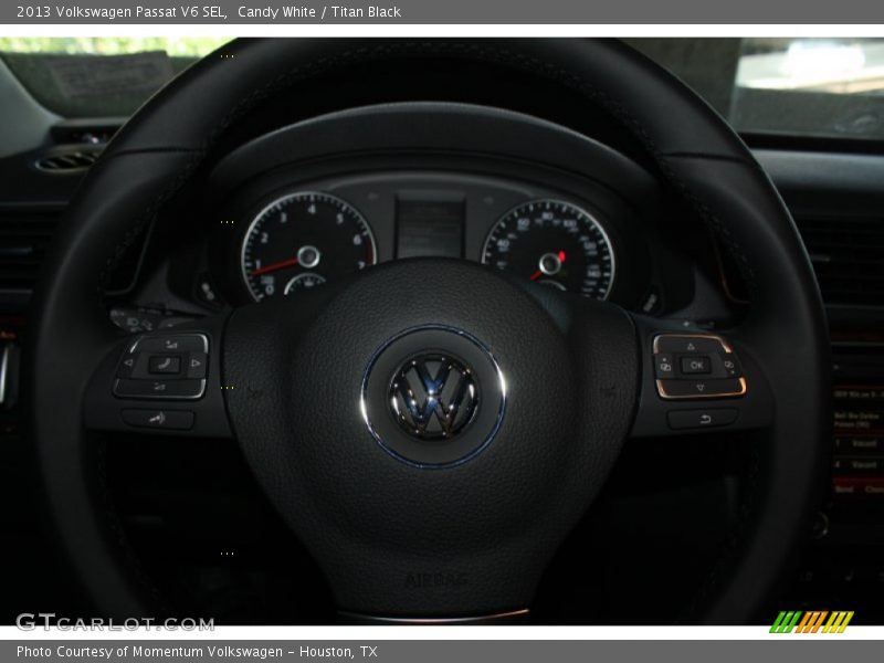 Candy White / Titan Black 2013 Volkswagen Passat V6 SEL