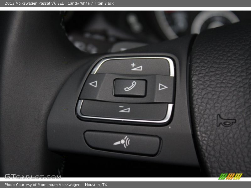 Candy White / Titan Black 2013 Volkswagen Passat V6 SEL