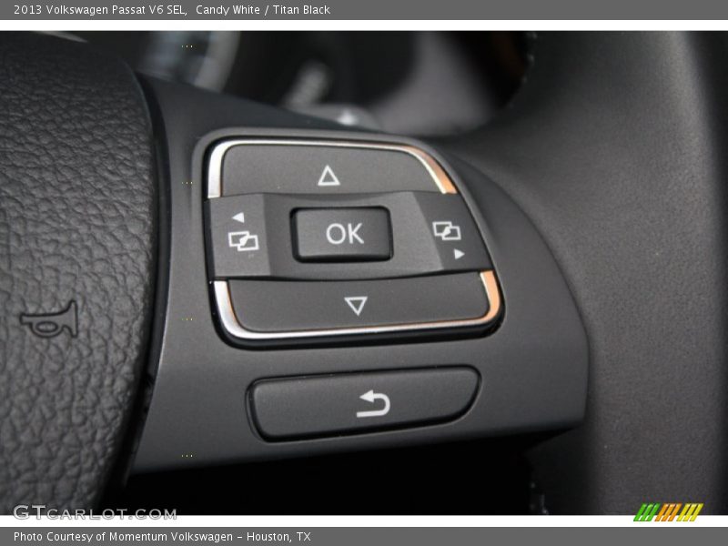 Candy White / Titan Black 2013 Volkswagen Passat V6 SEL