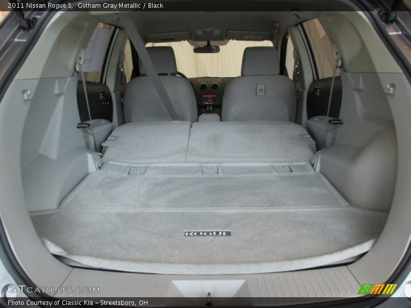Gotham Gray Metallic / Black 2011 Nissan Rogue S