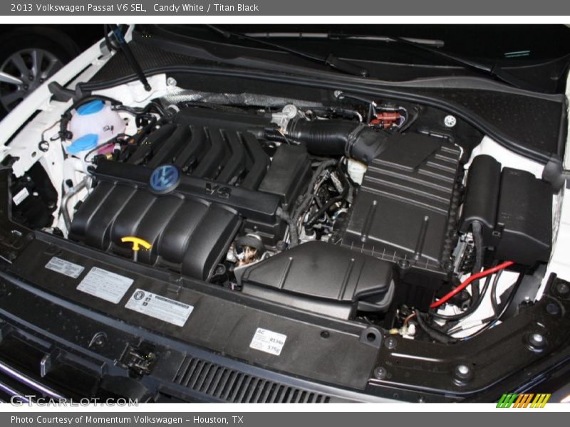 Candy White / Titan Black 2013 Volkswagen Passat V6 SEL