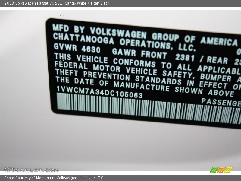 Candy White / Titan Black 2013 Volkswagen Passat V6 SEL