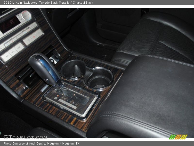 Tuxedo Black Metallic / Charcoal Black 2010 Lincoln Navigator