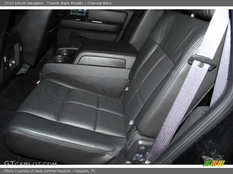 Tuxedo Black Metallic / Charcoal Black 2010 Lincoln Navigator