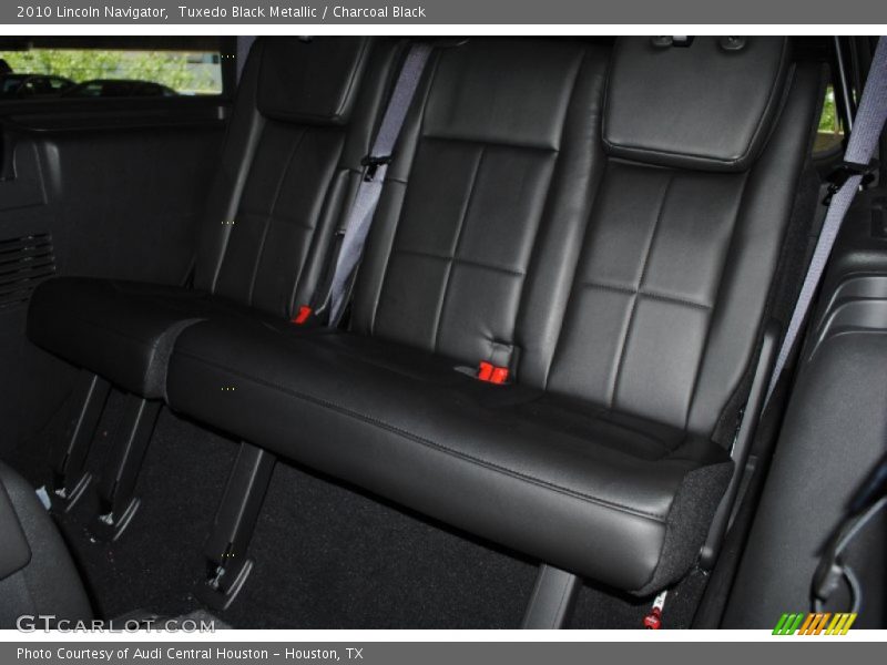 Tuxedo Black Metallic / Charcoal Black 2010 Lincoln Navigator