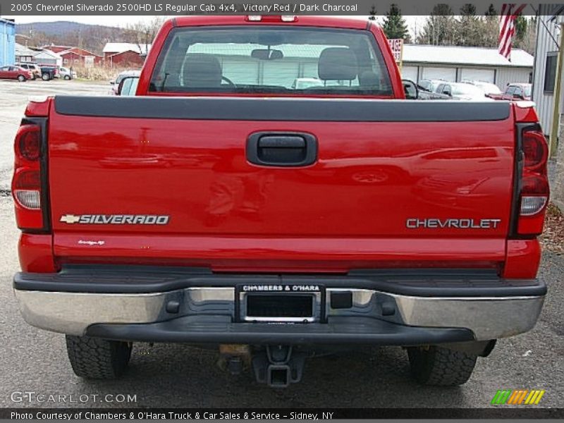Victory Red / Dark Charcoal 2005 Chevrolet Silverado 2500HD LS Regular Cab 4x4