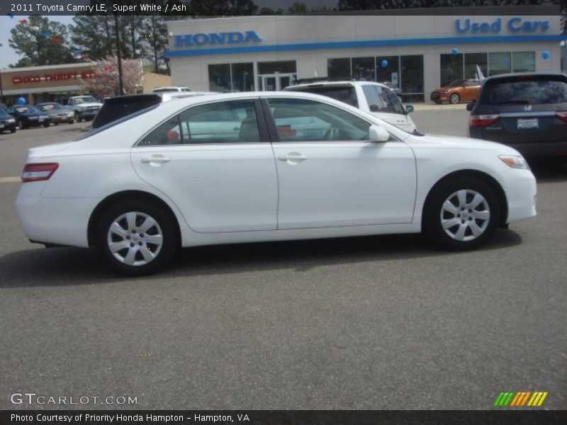 Super White / Ash 2011 Toyota Camry LE