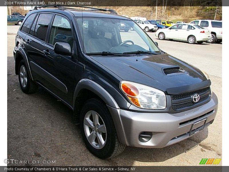 Front 3/4 View of 2004 RAV4 4WD