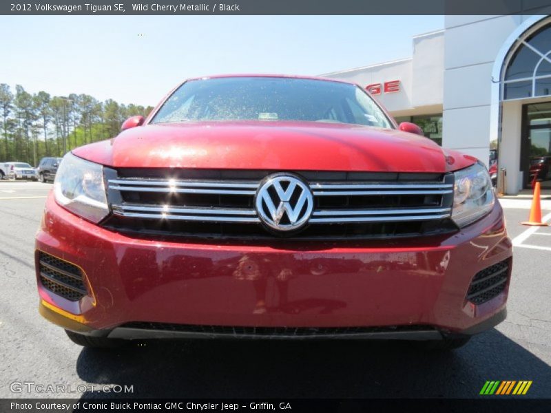 Wild Cherry Metallic / Black 2012 Volkswagen Tiguan SE