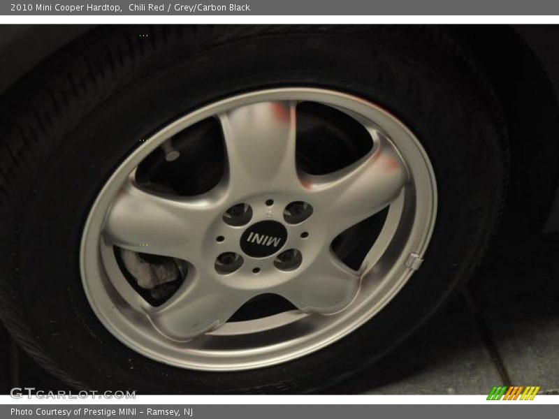 Chili Red / Grey/Carbon Black 2010 Mini Cooper Hardtop