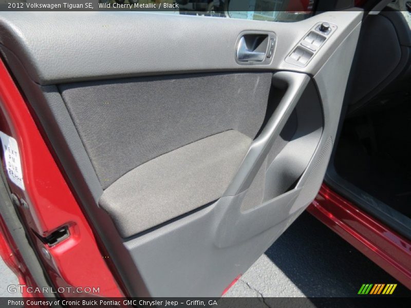 Wild Cherry Metallic / Black 2012 Volkswagen Tiguan SE