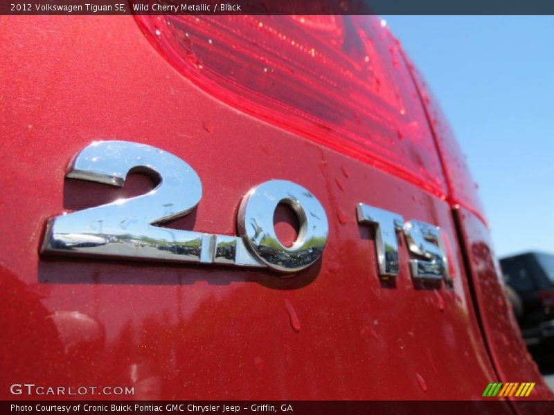 Wild Cherry Metallic / Black 2012 Volkswagen Tiguan SE
