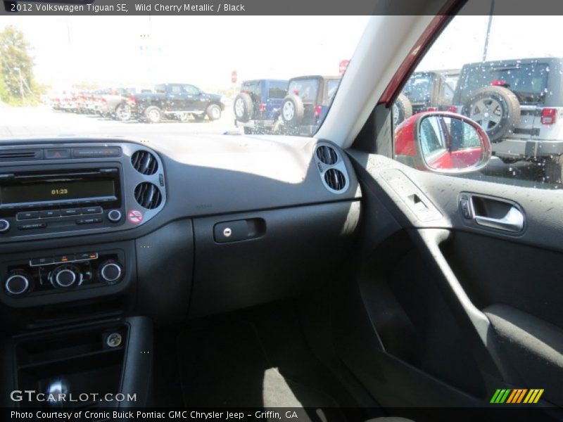 Wild Cherry Metallic / Black 2012 Volkswagen Tiguan SE